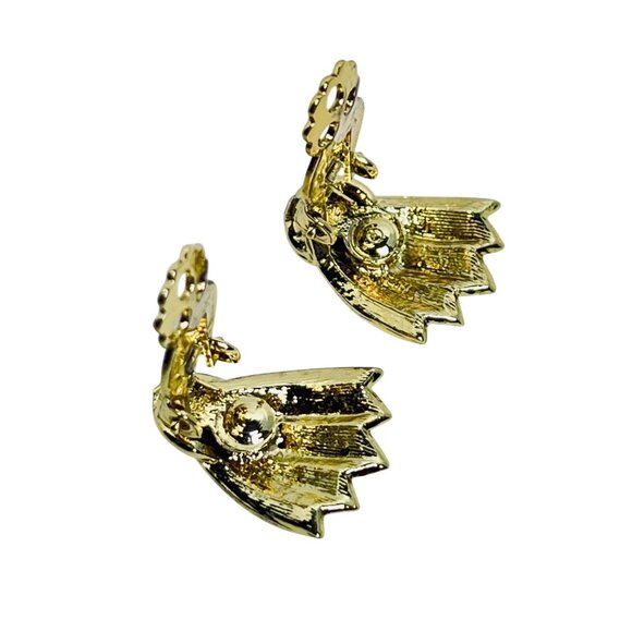 Vintage Gold Tone Flower Brooch With Flower Petal Clip On Earrings (5722) - Picture 9 of 9